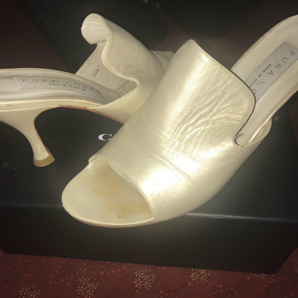 This is a sequence peach evening gown size 6 $90